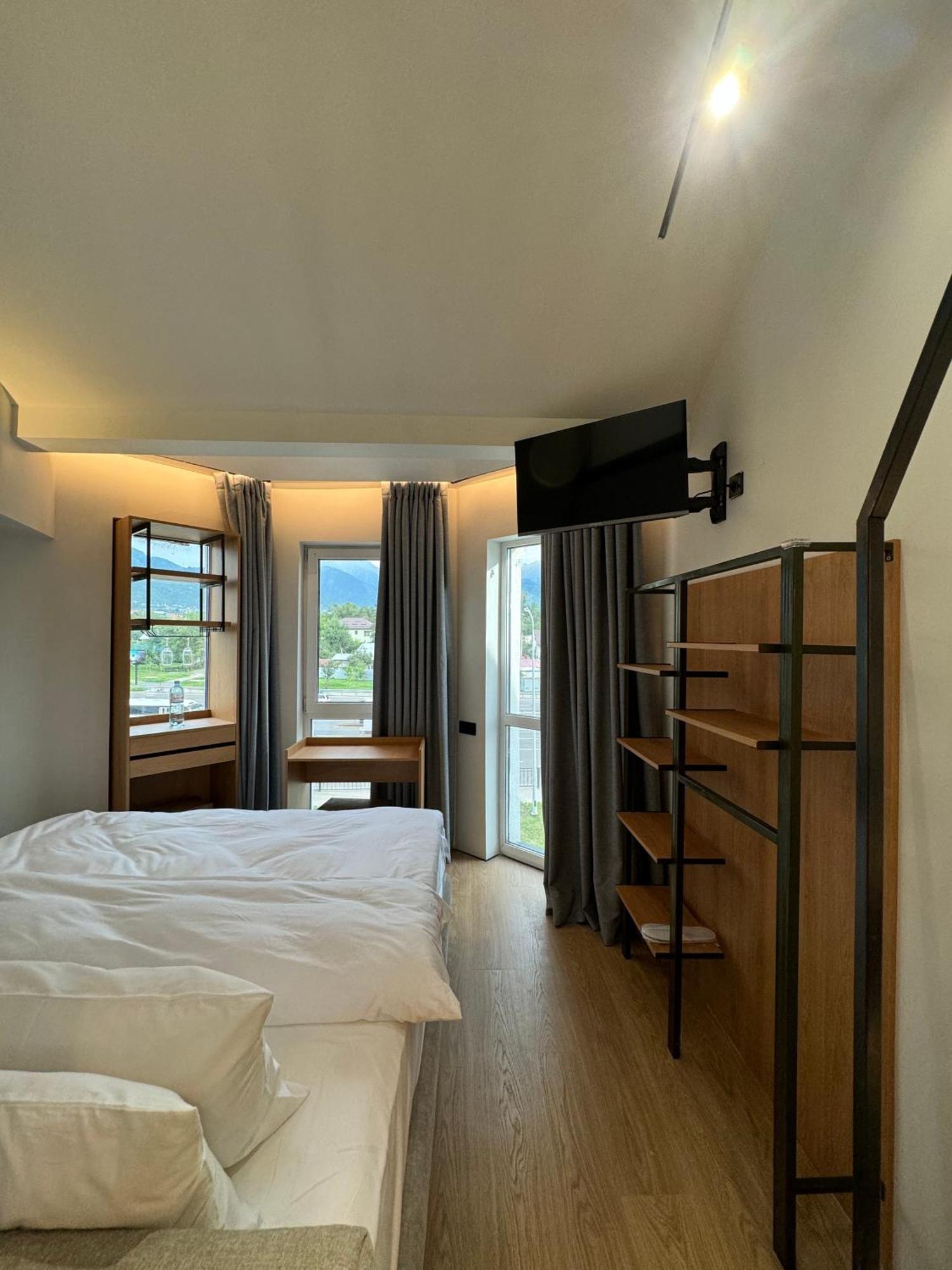 Mosh Mosh Boutique Hotel Almaty Exterior photo